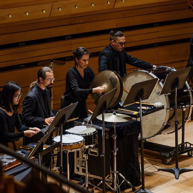 Photo de David Brongo en performance avec l'Orchestre Métropolitain